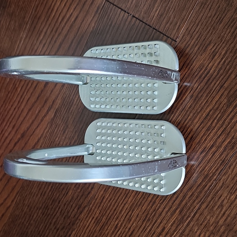 Alfa jump stirrups - Flat base - Picture 7 of 15